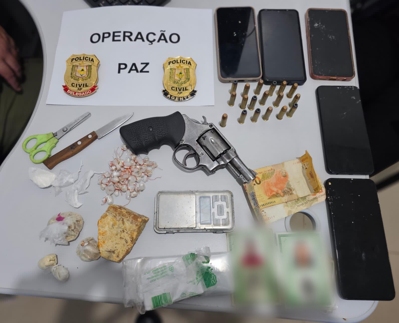 EM CALÇOENE, POLÍCIA CIVIL PRENDE CASAL EM FLAGRANTE POR TRÁFICO DE DROGAS, POSSE ILEGAL DE ARMA DE FOGO, RECEPTAÇÃO E POR PERTENCER A GRUPO CRIMINOSO